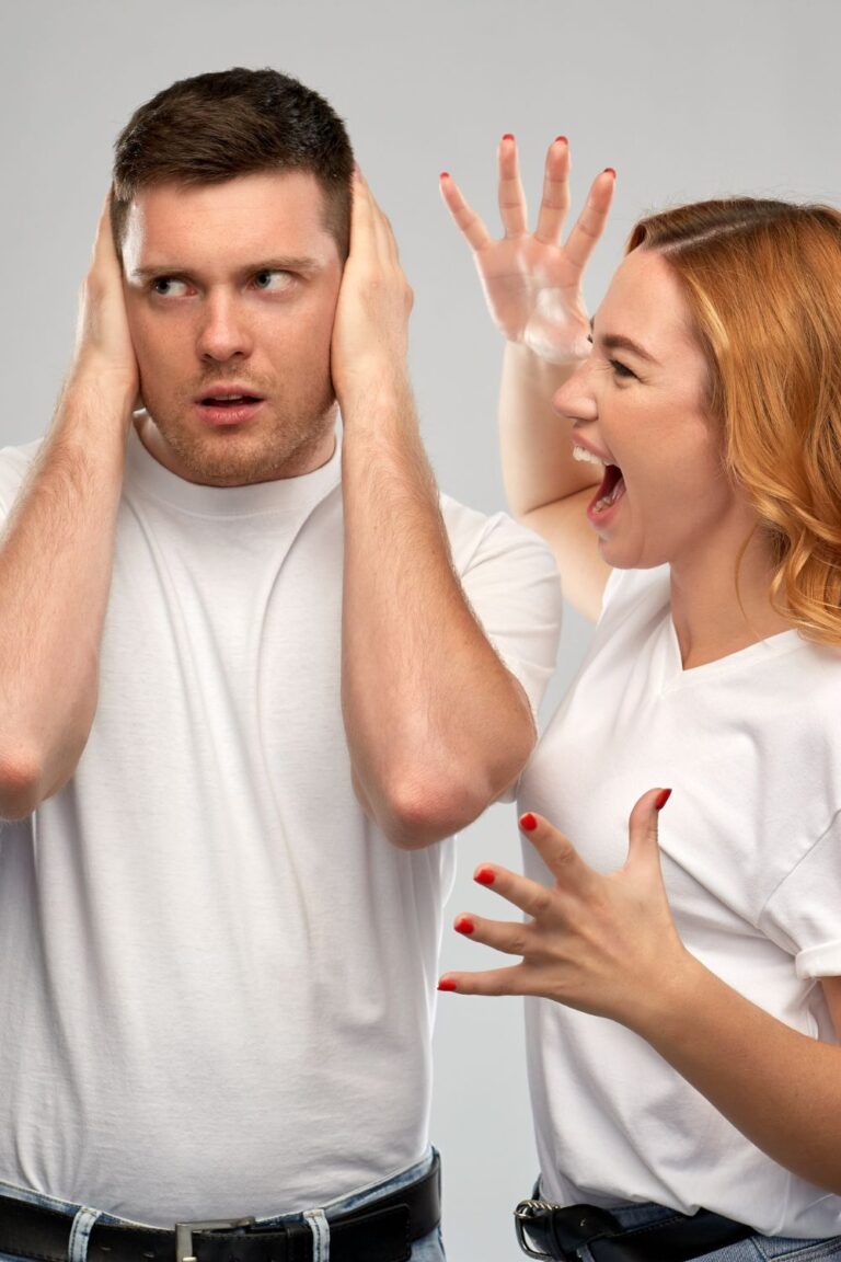 Signs of an Emotionally Unavailable Man (and What To Do About It) | Thoughts Bloom