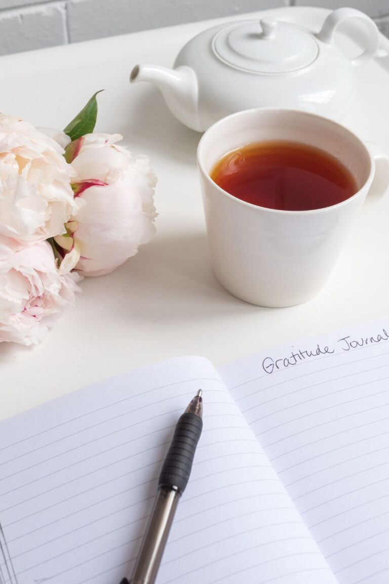 100 Couple Journal Prompts That Strengthen Love | Thoughts Bloom