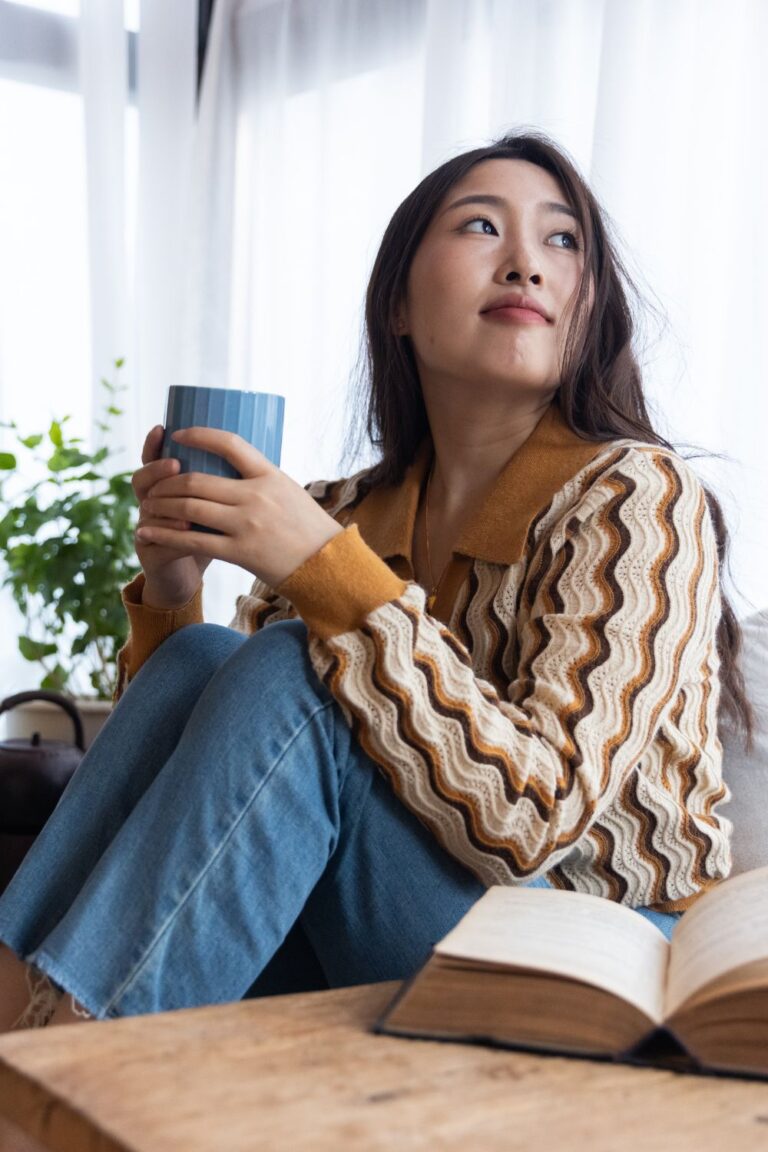 How to Practice the Law of Detachment in a Relationship | Thoughts Bloom