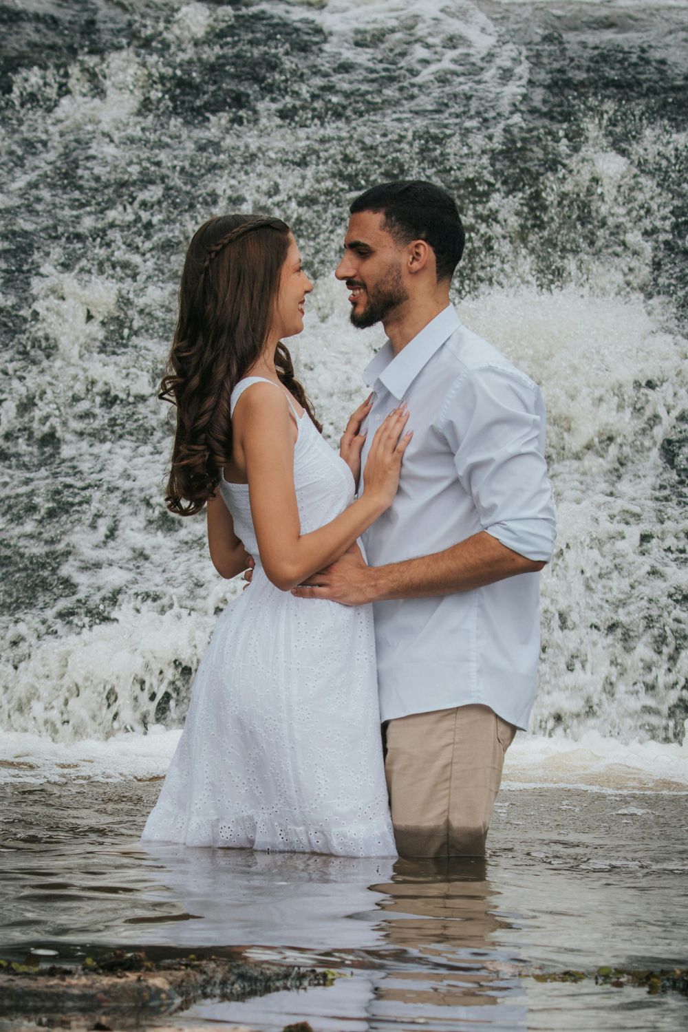 How to Make a Man Fall in Love With You | Thoughts Bloom